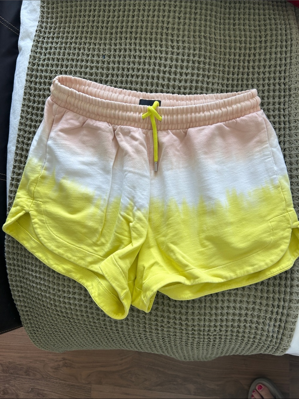 ATM Anthony Thomas Melillo Ombre Peach to Yellow Athletic Shorts